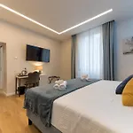 Luxury Vicino Trastevere Gh Poerio 4*