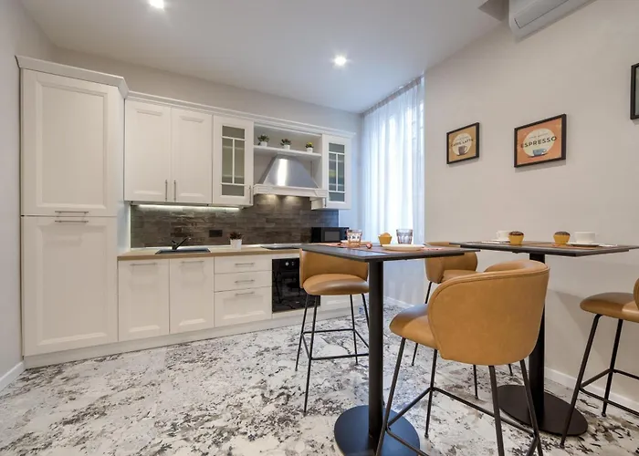 Luxury Vicino Trastevere Gh Poerio Maison d'hôtes 4*